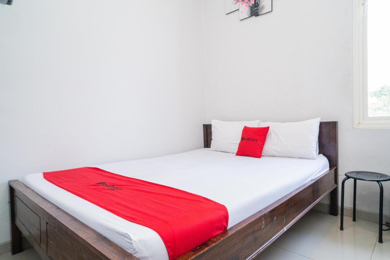 RedDoorz Plus At Merr Rungkut Jl Gunung Anyar Gununganjar Bagian luar foto