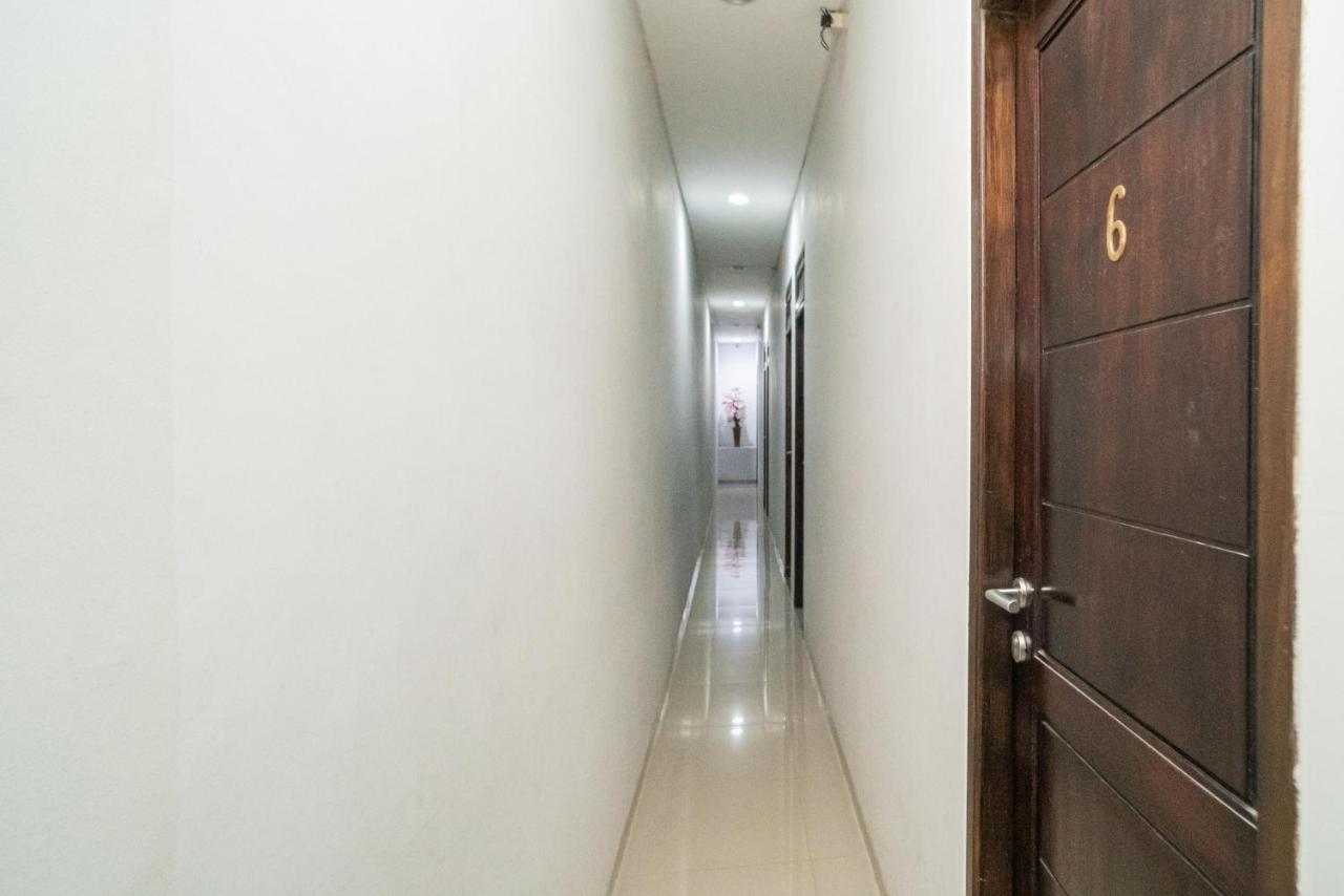 RedDoorz Plus At Merr Rungkut Jl Gunung Anyar Gununganjar Bagian luar foto