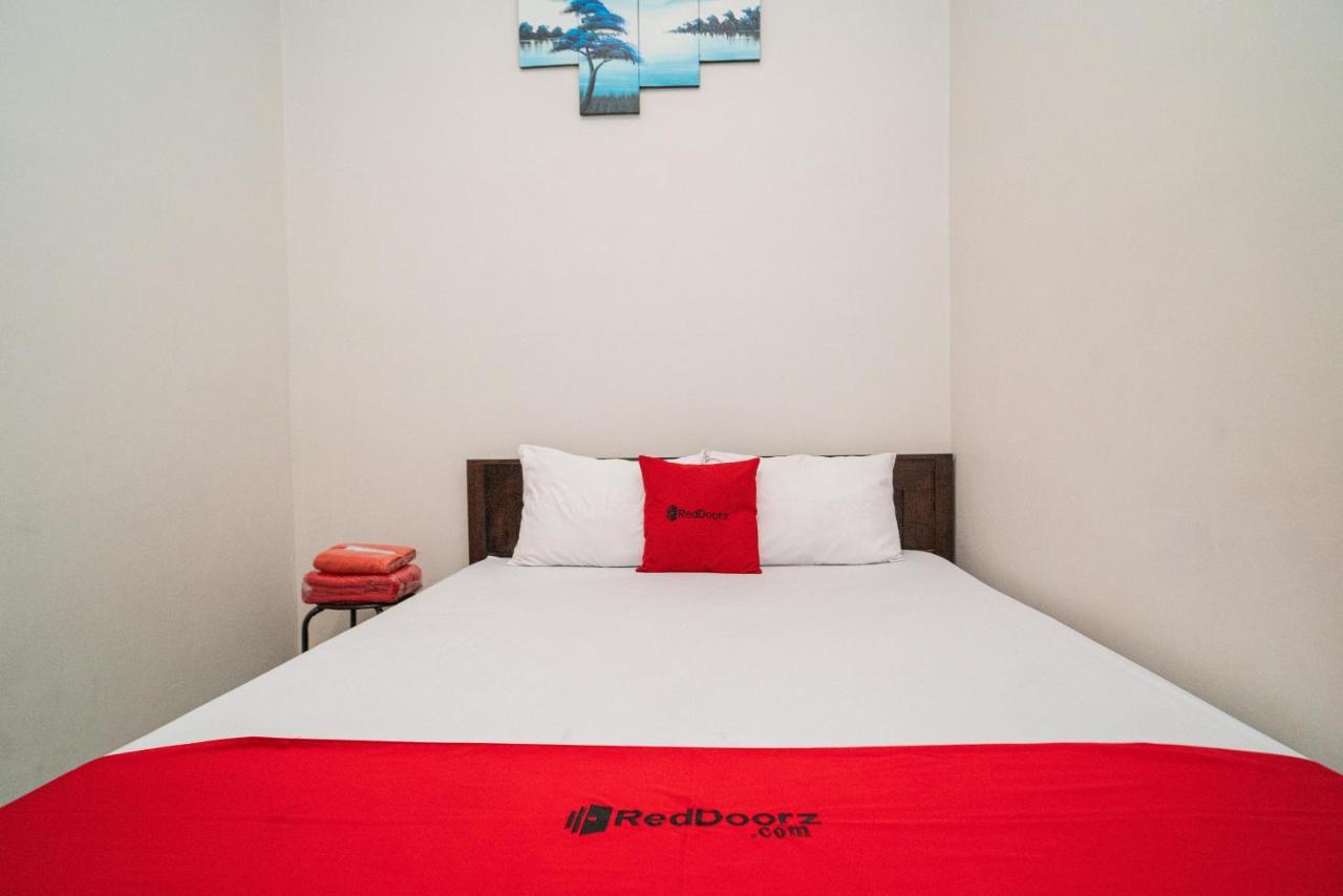 RedDoorz Plus At Merr Rungkut Jl Gunung Anyar Gununganjar Bagian luar foto