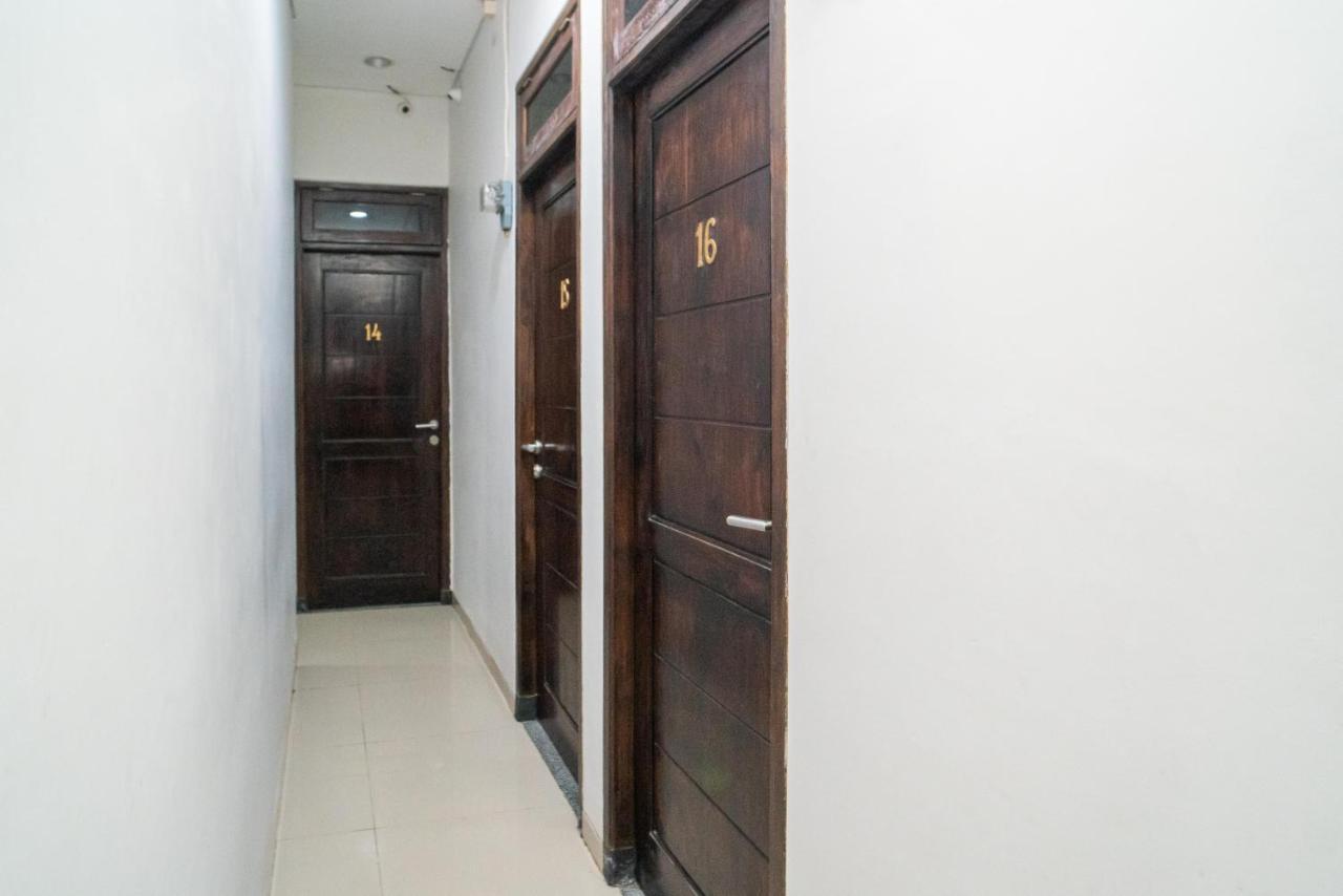 RedDoorz Plus At Merr Rungkut Jl Gunung Anyar Gununganjar Bagian luar foto